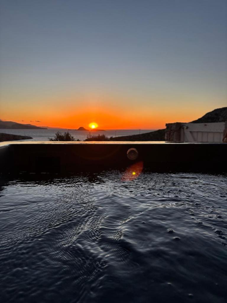 Holiday home Sirokos Karavostasis (Folegandros)